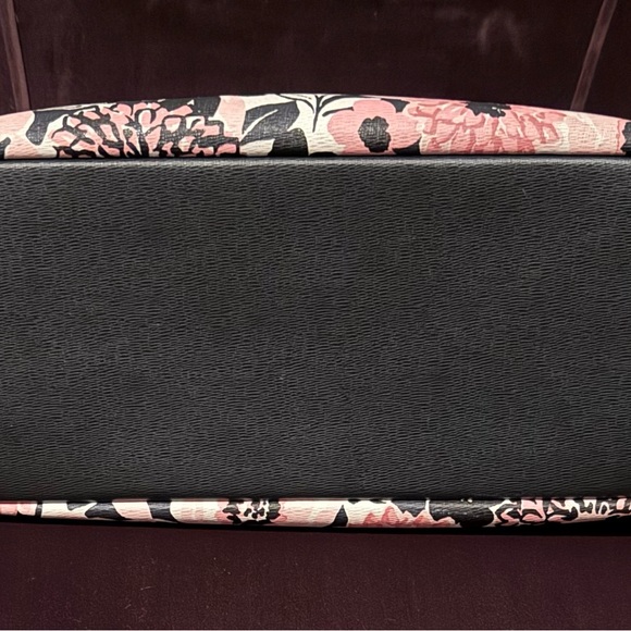 Kate Spade Pink and Black Dahlia Tote. EUC - Picture 4 of 6